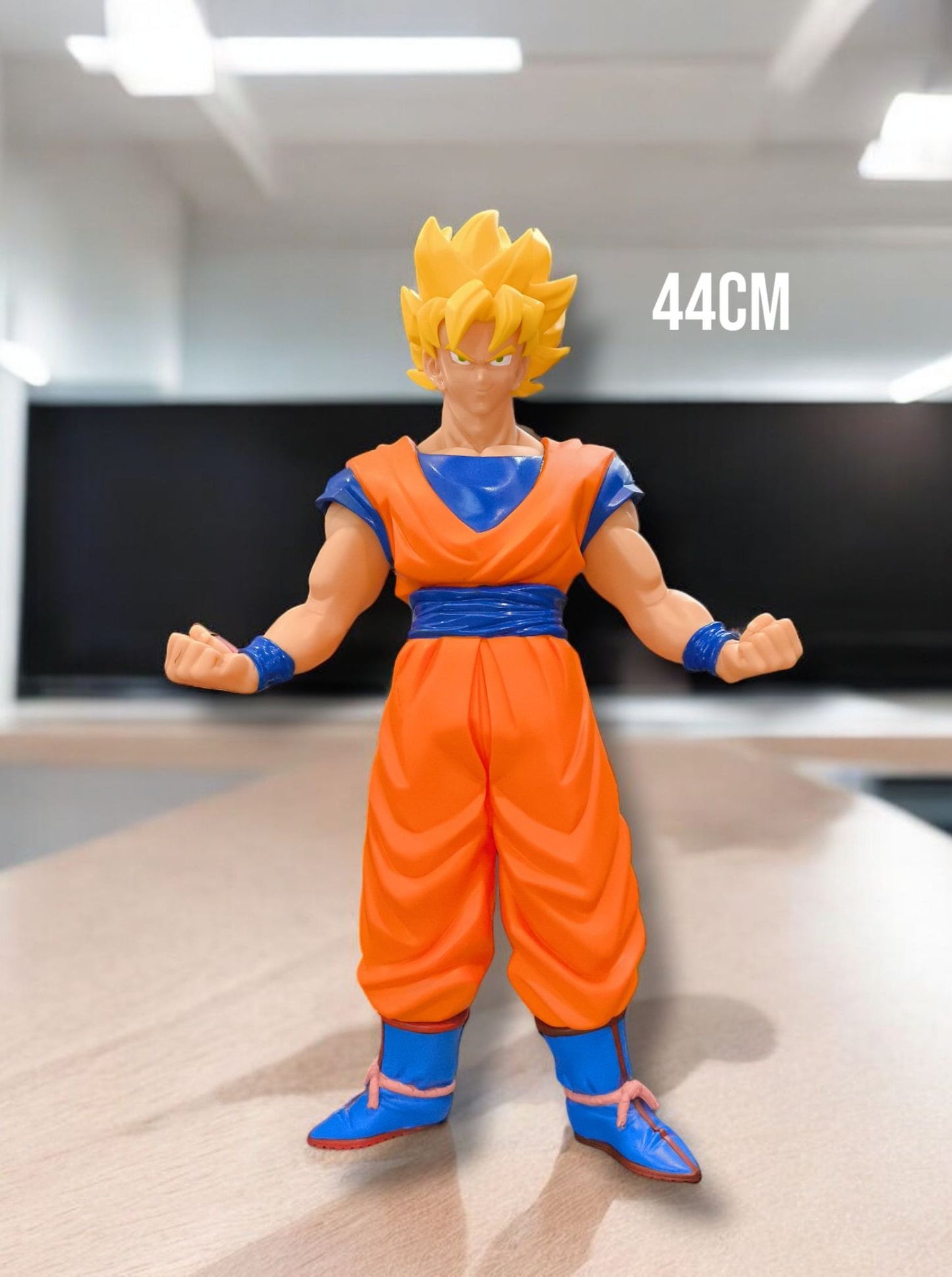 Figura de Vinil Goku SSJ 44 cm