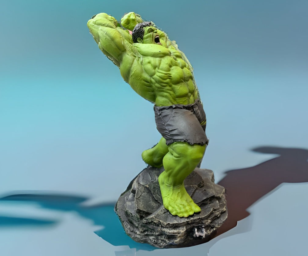 Hulk Fuerza Imparable - Edición Resina 30CM