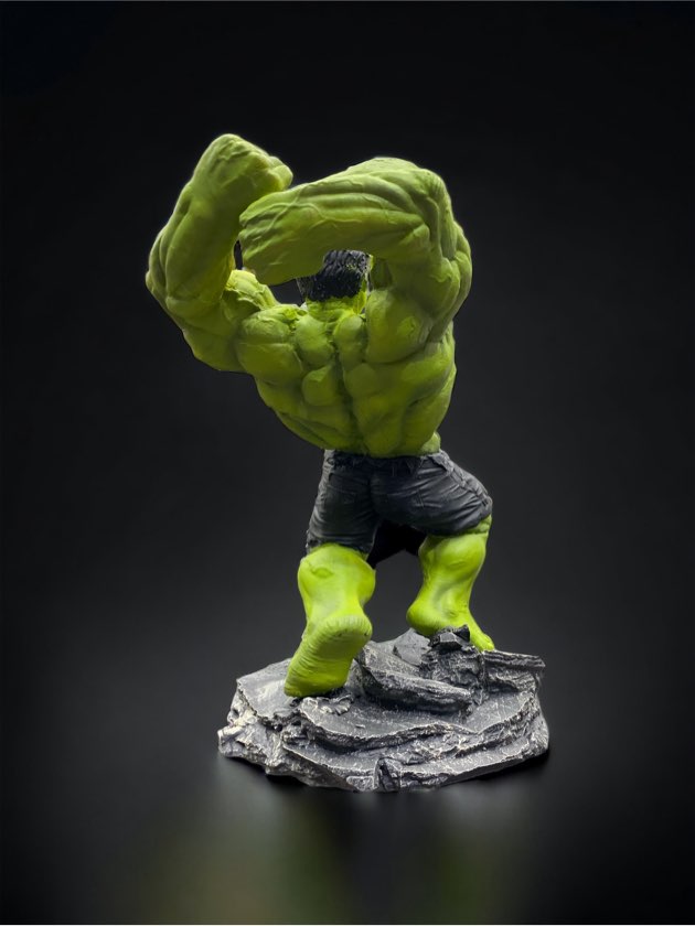 Hulk Fuerza Imparable - Edición Resina 30CM